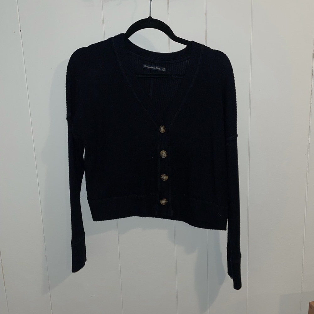Abercrombie & Fitch Button Down V Neck Sweater